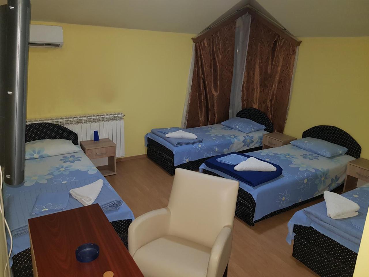 Motel Magistrala Ντόμποϊ Εξωτερικό φωτογραφία